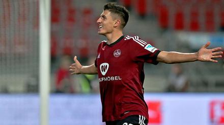 Ein Österreicher hilft den Franken: Alessandro Schöpf erzielte zwei Treffer gegen Kaiserslautern. 