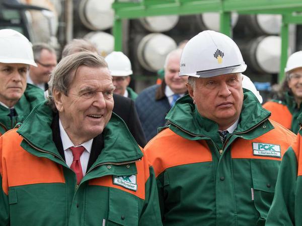 Altkanzler Gerhard Schröder (l.) und Rosneft-Chef Igor Setschin.