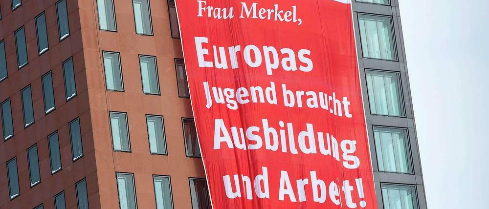 Auch die deutschen Gewerkschaften - hier die IG Metall - haben die europäische Dimension des Problems erkannt.