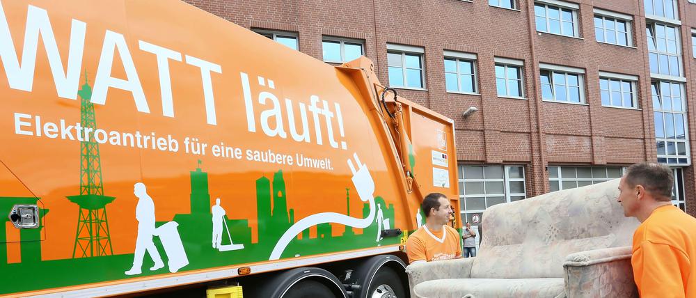 Elektromobilität trifft Umwelttechnik: Seit September 2013 gibt es in Berlin einen elektrischen Sperrmüll-Laster. Auch sehr smart.