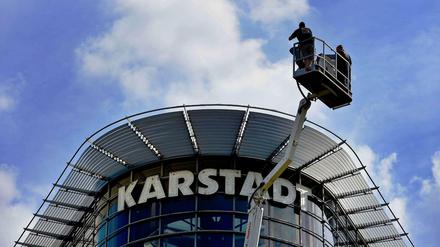 Der Karstadt-Konzern ist seit Jahren eine Baustelle. Die Warenhäuser - hier eine Filiale in Hannover - laufen nicht.