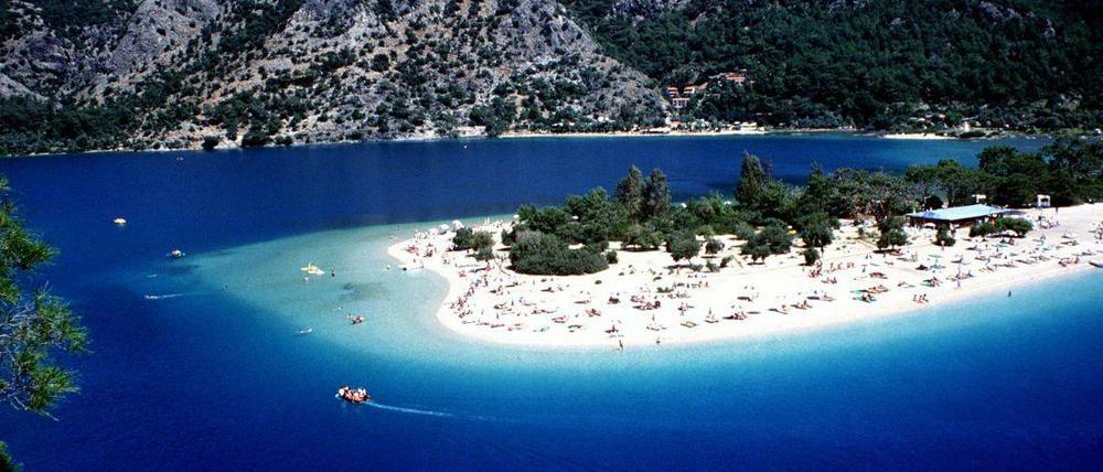 Die Lagune von Ölü Deniz südlich von Fethiye ist kein unsicheres Gebiet für Urlauber. Wer umbuchen will, tut dies auf eigene Rechnung. 