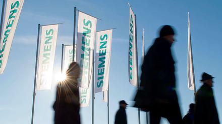 Der geplante Abbau von tausenden Arbeitsplätzen bei Siemens ist vorerst vom Tisch.