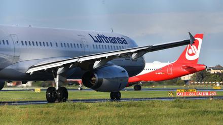 Lufthansa wird wohl den größten Teil der insolventen Fluggesellschaft Air Berlin übernehmen.