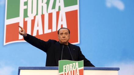 Italiens Ex-Premier Berlusconi am Mittwoch dieser Woche auf einer Kundgebung vor seinen Anhängern in Rom