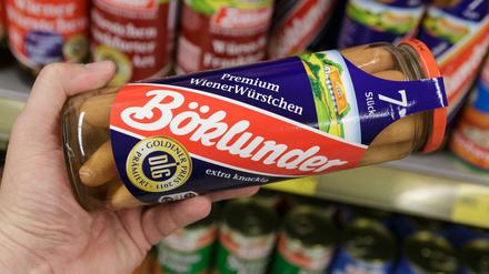 Die Böklunder Plumrose GmbH &amp; Co. KG sowie die Könecke Fleischwarenfabrik GmbH &amp; Co. KG gibt es nicht mehr, seit die Zur Mühlen-Gruppe konzernintern umstrukturiert hatte.  