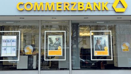 Die Commerzbank testet derzeit, welcher Filialtyp wie von den Kunden angenommen wird.