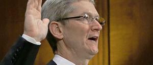 In Erklärungsnot. Apple-Chef Tim Cook muss dem US-Senat erklären, warum der Konzern trotz exorbitant steigender Gewinne in den vergangenen fünf Jahren kaum Unternehmenssteuern abgeführt hat. 