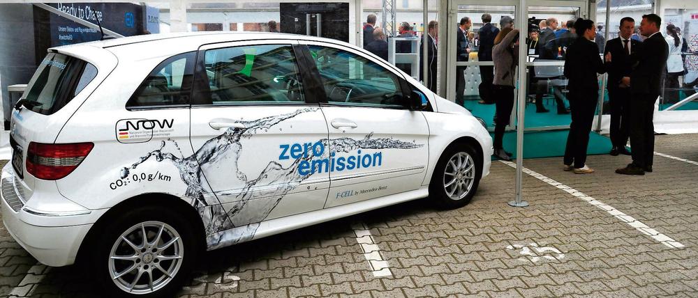 Der 7. Elektromobilitätsgipfel fand am 9. und 10. Mai 2017 im Tagesspiegel-Verlagshaus in Berlin mit 300 Teilnehmern statt.