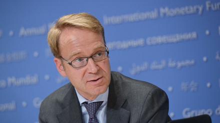Bundesbank Präsident Jens Weidmann warnt in einem Interview vor den Risiken einer ultralockeren Geldpolitik.