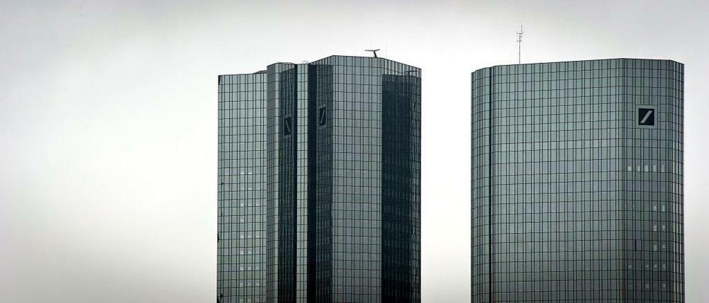 Die Gewinne der Deutschen Bank sind massiv eingebrochen.