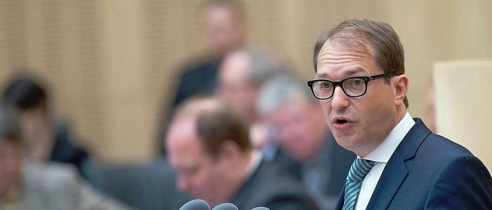 Bundesverkehrsminister Alexander Dobrindt warnt die GDL vor einem erneuten Streik.