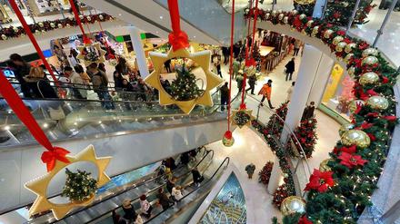 Fröhliche Weihnachten. Die Konsumlust der Verbraucher freut den Einzelhandel.