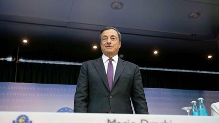 Mario Draghi, Chef der Europäischen Zentralbank, versucht mit allen Mitteln, die Wirtschaft wieder in Gang zu bekommen. 