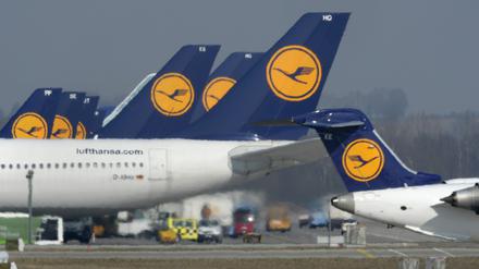 Pilotenstreik. Bei der Lufthansa bleiben am Dienstag zahlreiche Flugzeuge am Boden.