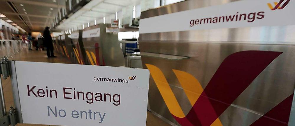 Germanwings will am heutigen Donnerstag 80 Prozent der insgesamt 500 geplanten Flüge im Streik-Zeitraum von Mittag bis Mitternacht durchführen. Allerdings wurden fast alle Berlin-Verbindungen gestrichen. Insgesamt fallen 16 Starts und 17 Landungen  aus.