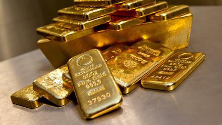 Sind die echt? Die Berliner BWF-Stiftung hat Anlegern Gold verkauft - ein Großteil der Barren waren Attrappen.