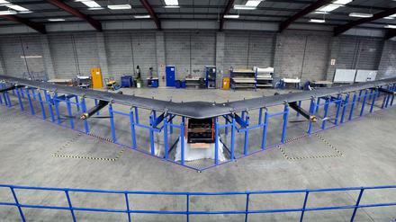 Flügel mit Anschluss. Die Facebook-Drohne soll in bis zu 28 Kilometer Höhe fliegen.