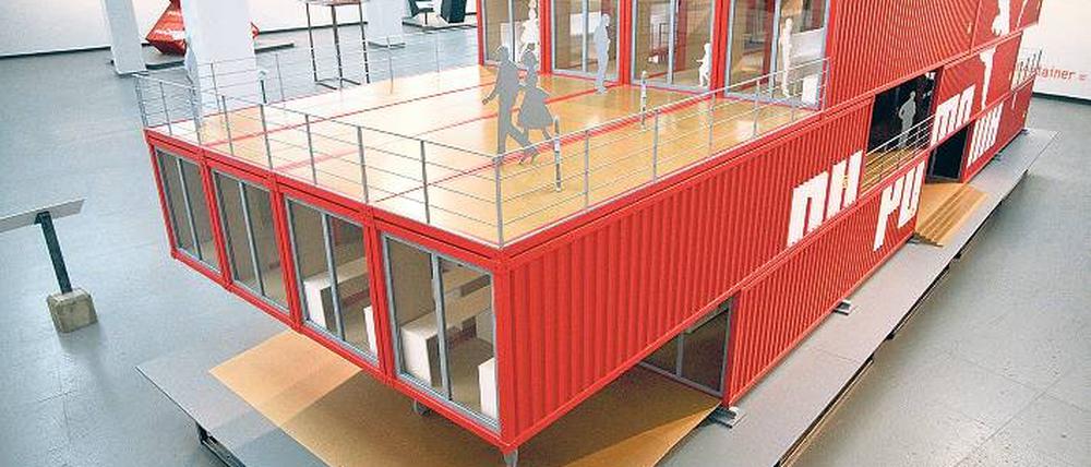 Frachtkisten zu Wohnhäusern. Die vielfältigen Möglichkeiten der Container-Architektur zeigt noch bis zum 4. September eine Ausstellung im Düsseldorfer NRW-Forum. Foto: dpa