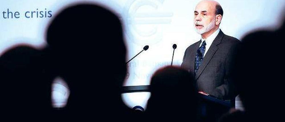Die Krise ist noch nicht vorbei. Doch was ist zu tun? US-Notenbanker Ben Bernanke am Freitag in Frankfurt am Main. Foto: dapd
