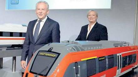 Neues Mitglied im Team. Bahn-Chef Rüdiger Grube stellte am Donnerstag die designierte Technikchefin Heike Hanagarth vor.