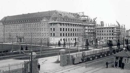 Die Hauptverwaltung wurde 1913 zum Herzstück des neuen Siemens-Industriestandorts. Foto: Siemens AG
