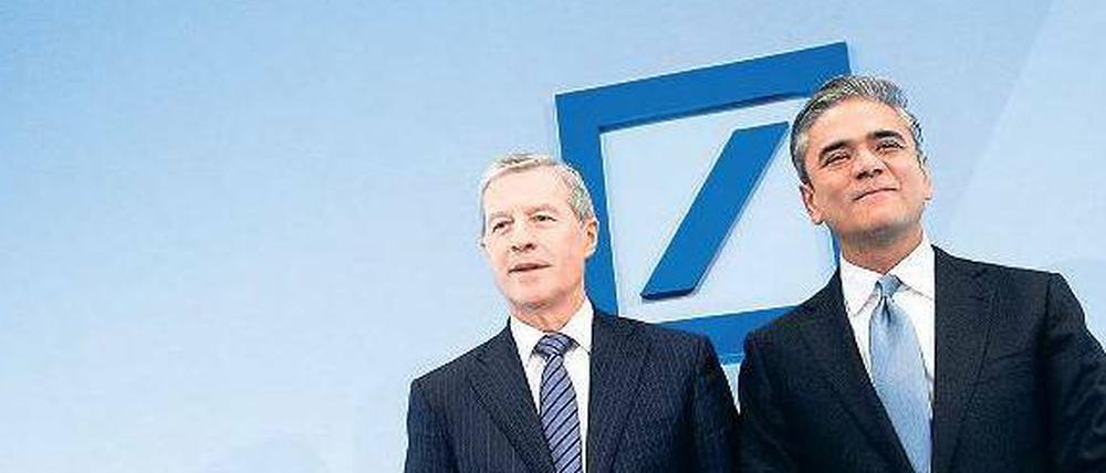 Schweres Erbe. Die beiden Co-Chefs der Deutschen Bank müssen noch mehr Geld für Rechtsstreitigkeiten zurücklegen.