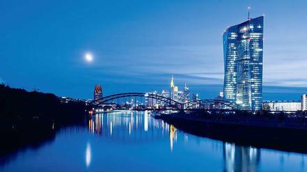 Ruhe vor dem Sturm. In wenigen Tagen wird in Frankfurt das Ergebnis des Banken-Stresstests von der EZB bekannt gegeben. 