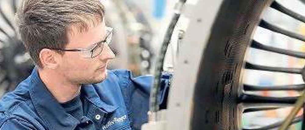 Antrieb für die Welt. Heute arbeiten bei Rolls-Royce in Dahlewitz mehr als 2300 Mitarbeiter. 