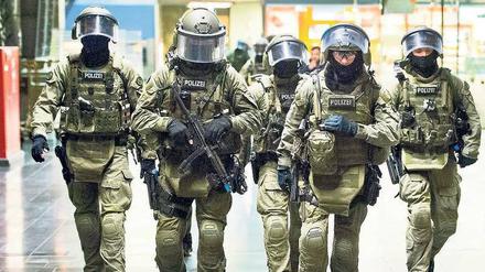Terrorabwehr: Die Nachfrage nach Policen, die Schäden durch Terrorattacken abdecken, steigt seit Jahren an. 