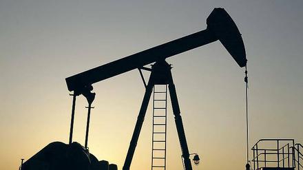 Überangebot. Die Ölproduzenten fördern derzeit weit mehr Rohöl als von Unternehmen und Verbrauchern nachgefragt wird.