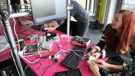 Game Design an der HTW: Studierende nutzen den Mini-Computer "Raspberry Pi" für neue Spielideen.