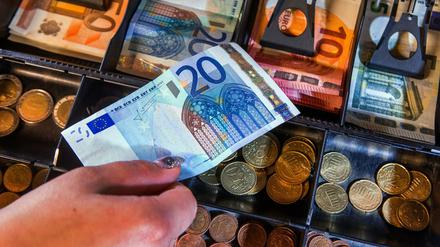 Lohnt sich: Seit Januar 2015 gilt der gesetzliche Mindestlohn von 8,50 Euro pro Stunde.