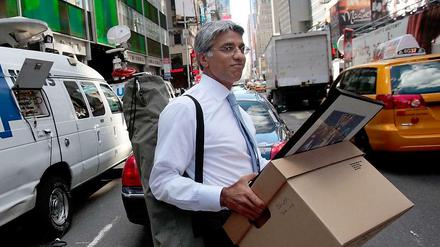 Erinnerung an den September 2008: Mit Kartons verlassen Banker den Hauptsitz von Lehman Brothers.