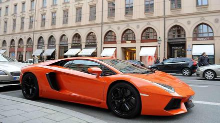 Lamborghini und Luxusboutiquen - wer kann sich das leisten? Mehr Deutsche als bisher gedacht.