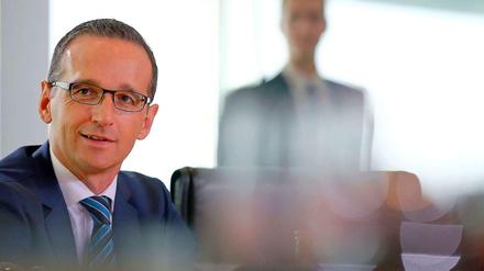 "Mieten müssen auch für Normalverdiener bezahlbar bleiben", sagt Justiz- und Verbraucherminister Heiko Maas (SPD).