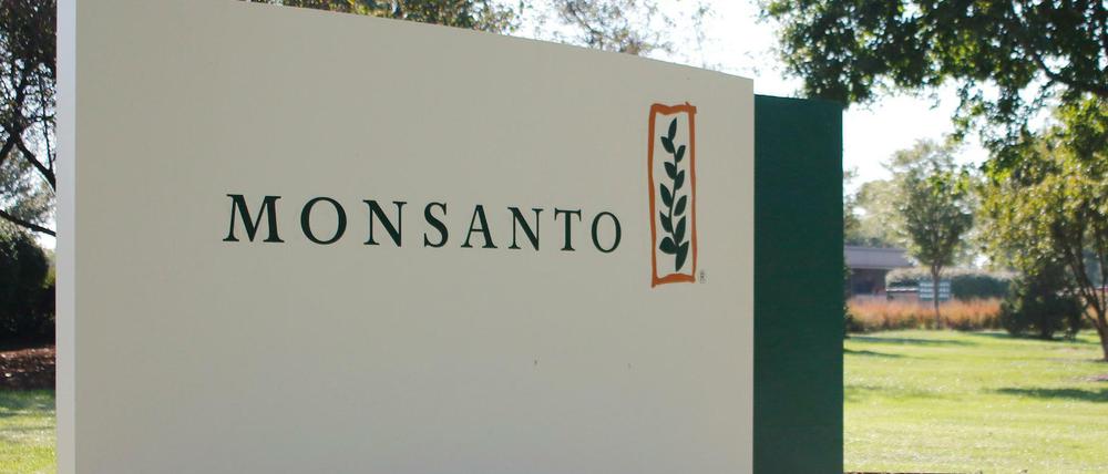 Ein Monsanto-Zeichen am Eingang zum Monsanto-Hauptsitz in St. Louis, Missouri.