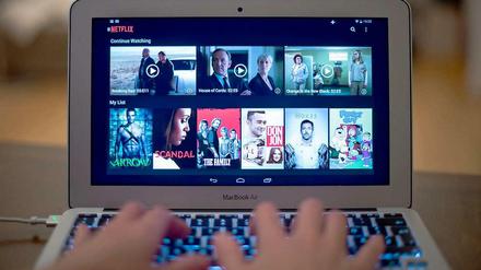 Das US-Unternehmen Netflix streamt beste Serienware für 7,99 Euro im Monat.