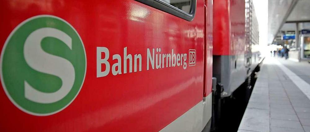Jetzt doch nicht: Die Nürnberger S-Bahn bleibt erst einmal unter den Fittichen der Deutschen Bahn. 