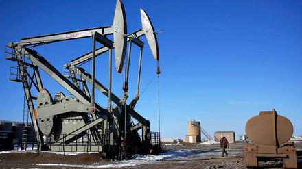 Kein gutes Geschäft mehr. Die USA, hier eine Förderstation in North Dakota, sind zwar weltgrößter Ölförderer - doch angesichts der Preise lohnt sich der Aufwand oft nicht mehr.