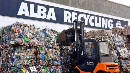 Der Entsorger und Umweltdienstleister Alba erzielt nach zwei verlustreichen Jahren wieder Gewinne.