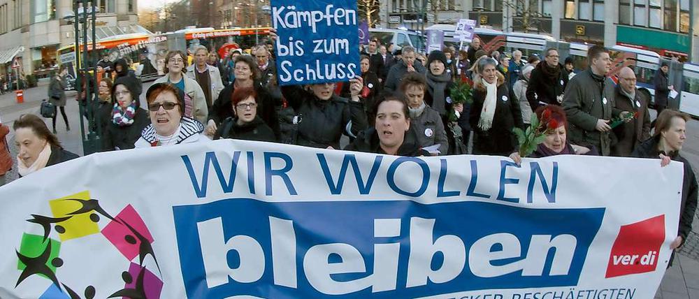 Mehrere hundert Schlecker-Angestellte demonstrierten am Wochenende in verschiedenen Städten Deutschlands.