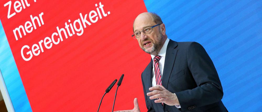 Der Kanzlerkandidat der SPD, Martin Schulz, bei seinem Statement im Willy-Brandt Haus. 