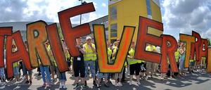 Amazon-Mitarbeiter in Leipzig demonstrieren für einen Tarifvertrag