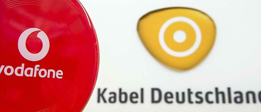 Der britische Telekommunikationskonzern Vodafone ist bei seinem milliardenschweren Übernahmeversuch des deutschen Wettbewerbers Kabel Deutschland am Ziel. Anteilseigner im Besitz von zusammen 75 Prozent derKabel-Deutschland-Aktien hätten das Übernahmeangebot von Vodafone akzeptiert.