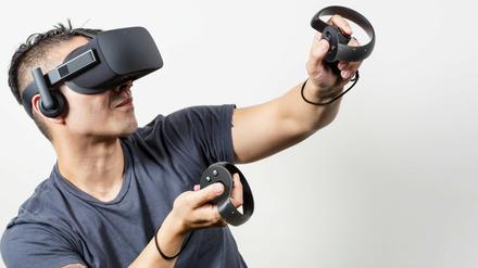 Oculus VR-Brille "Oculus Rift" ist ab dem 6. Januar vorbestellbar. Die beiden Touch genannten Controller soll es erst in der zweiten Jahreshälfte geben.
