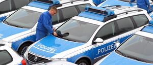 Tausende Streifenwagen der deutschen Polizei müssen aufgrund des VW-Abgasskandals demnächst in die Werkstatt.