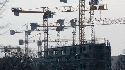 Da Berlin immer mehr neue Einwohner anzieht, werden vor allem bezahlbare neue Wohnungen gebraucht.