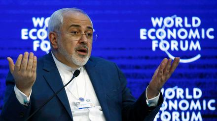Der iranische Außenminister Javad Zarif verhandelt auf dem 46. Weltwirtschaftsforum in Davos über neue Kooperationen.