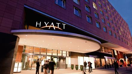 Der Hyatt am Potsdamer Platz gehörte Ende 2015 zu einem Immobilienverkauf, hinter dem zunächst auch ein Share Deal vermutet wurde.